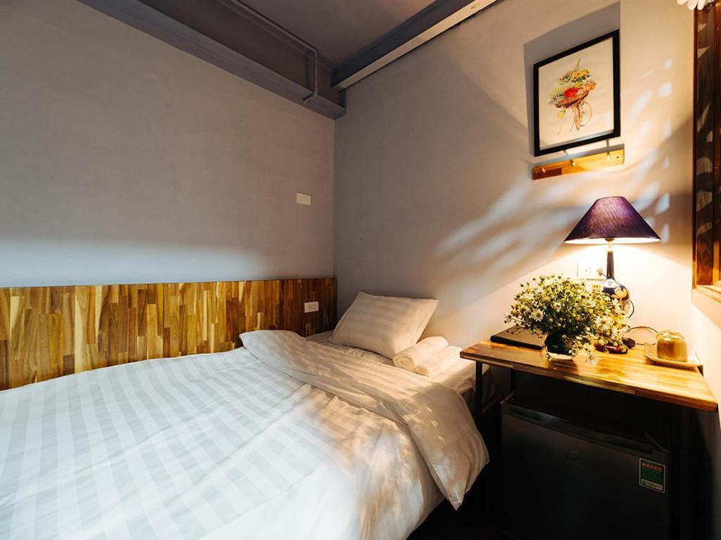 Ha Noi Re Hostel Hanoi Exterior photo